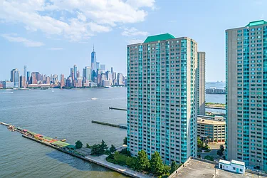 30 River Court