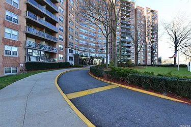 61-20 Grand Cent Parkway